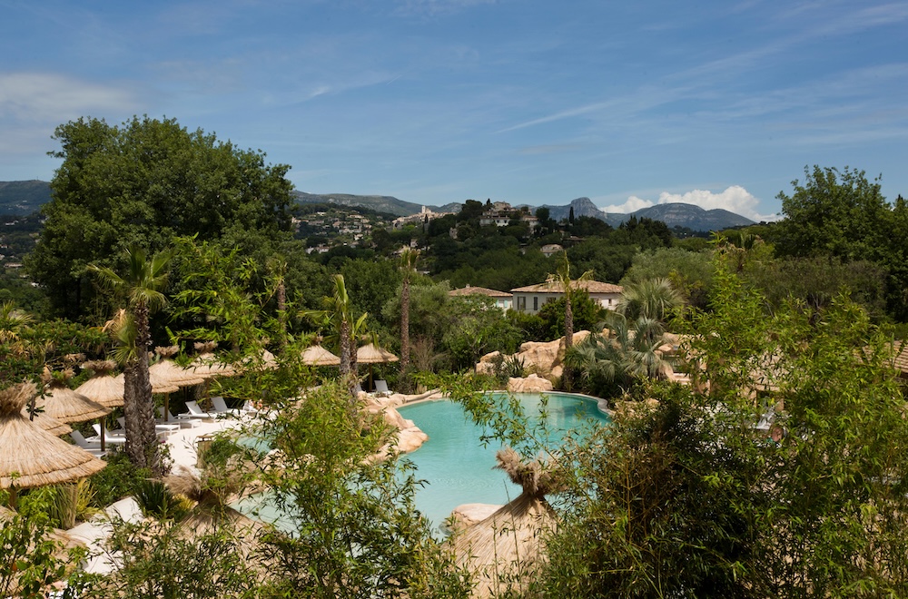 Lagon hauteur bastide